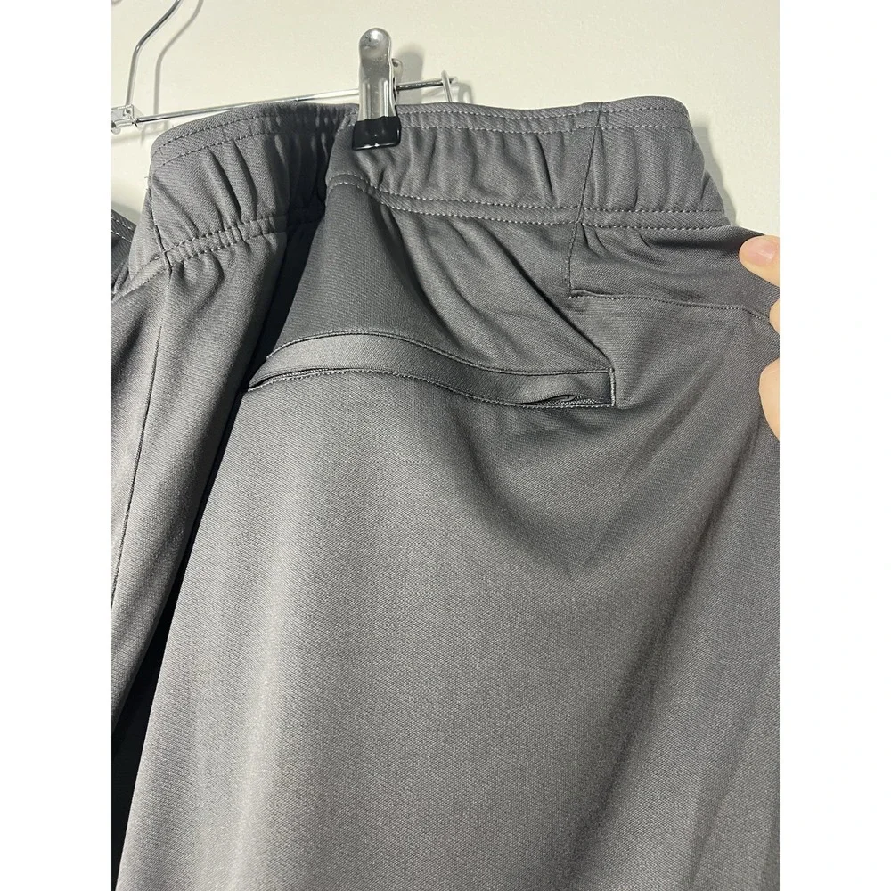 Men's Big and Tall NWT Reebok Gray Jogger Sweatpants Size 3XL W/Zipper Pocket